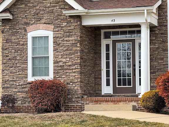 2nd image of 43 S Windsong Ct