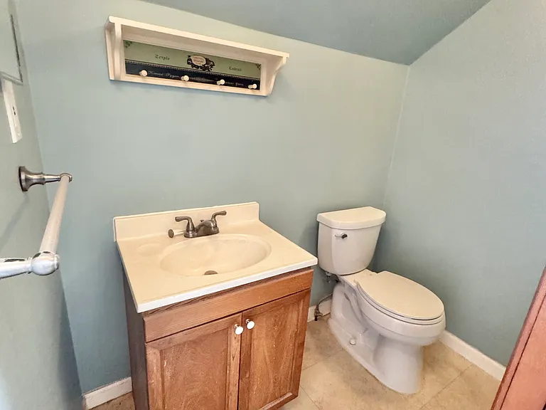 370 Bird Ave — Photo 14