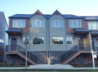 16847 Champion Way, Sandy, OR 97055