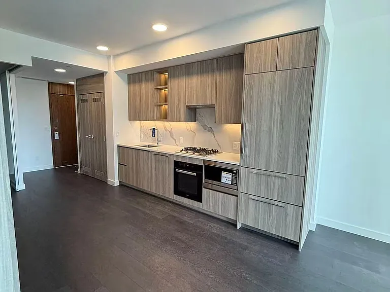 68 Esther Shiner Blvd #265 — Photo 28
