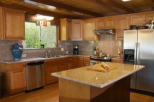 Kitchen with center island