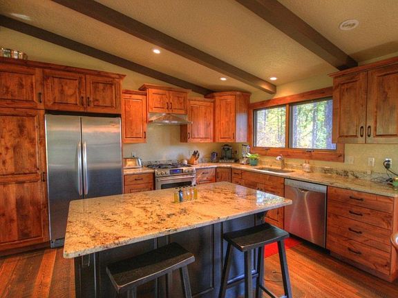 4th image of 1205 Lion Mountain Dr