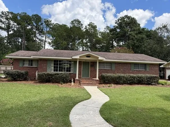 2217 Ridge Ave N, Tifton, GA 31794