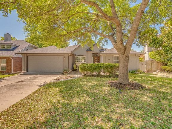 3rd image of 1216 Elm Forest Dr
