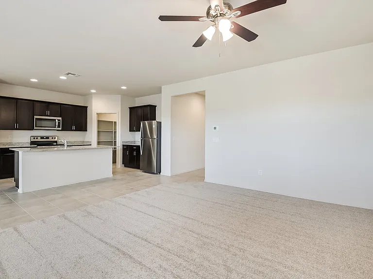 836 W Calle Falerno — Photo 6
