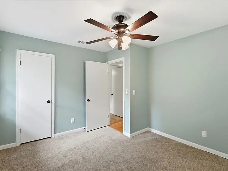 435 Stonebridge Dr — Photo 28