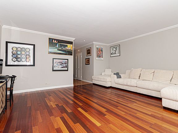 4th image of 777 N Michigan Ave APT 3407