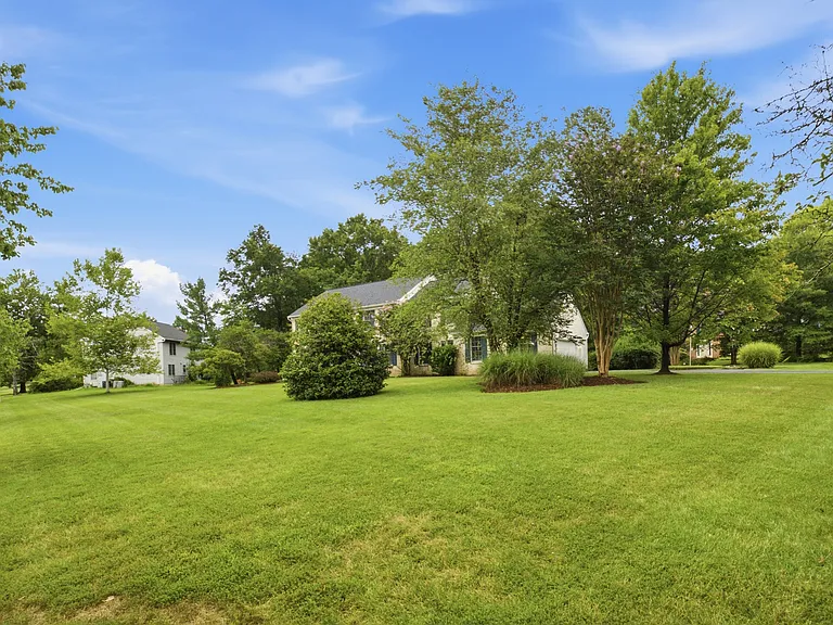 7707 Lake Glen Dr — Photo 43