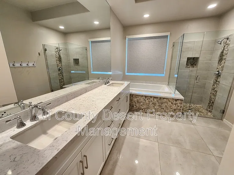 78987 Yorkville Ln — Photo 7