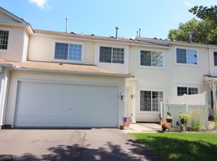 487 Leeward Trl, Woodbury, MN 55129