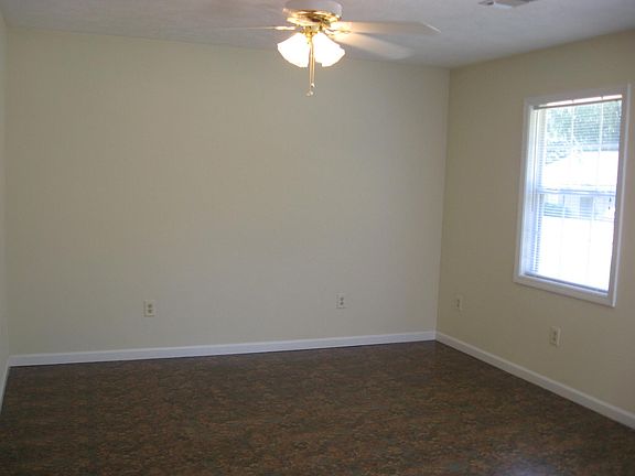 5th image of 15 Cottage Ln