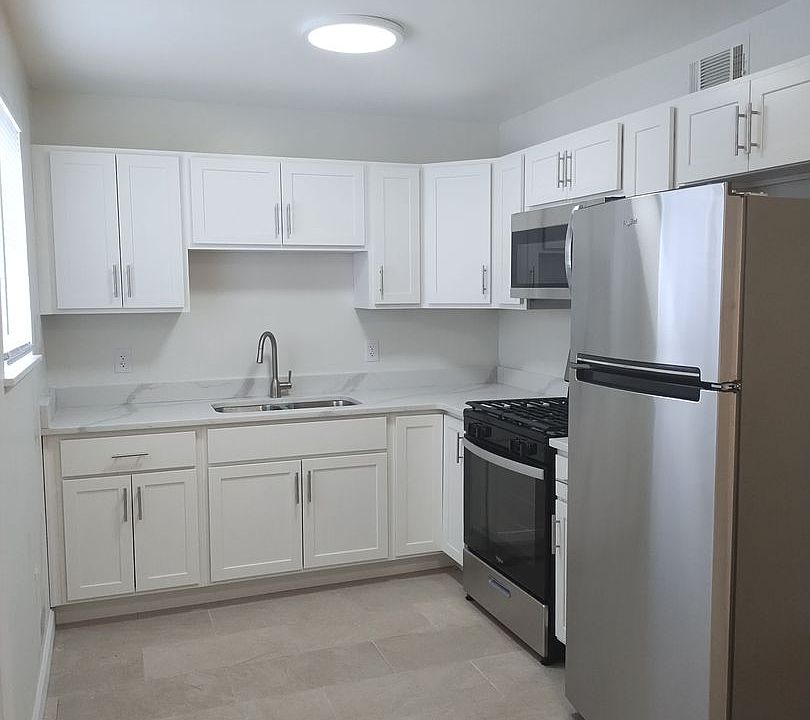 1st image of 2000 Lamb Ave APT A