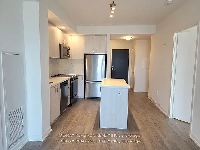 8868 Yonge St #1205E — Photo 13