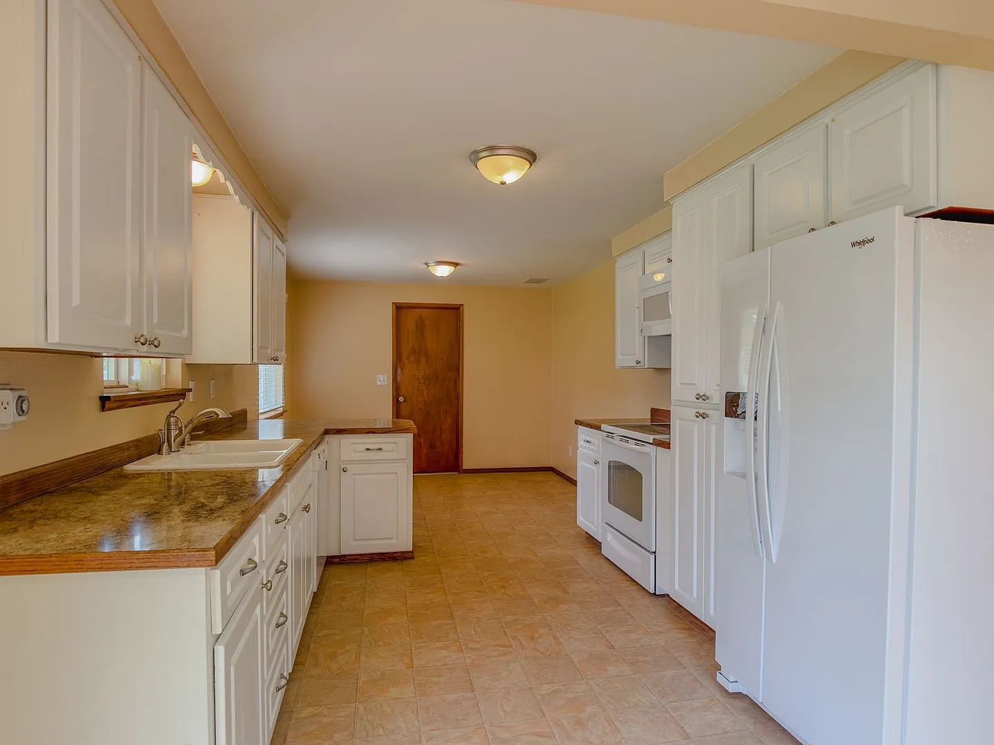 3-bedroom, 1.75-bathroom rambler located in Auburn, WA — Photo 4
