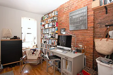 Rented by R New York