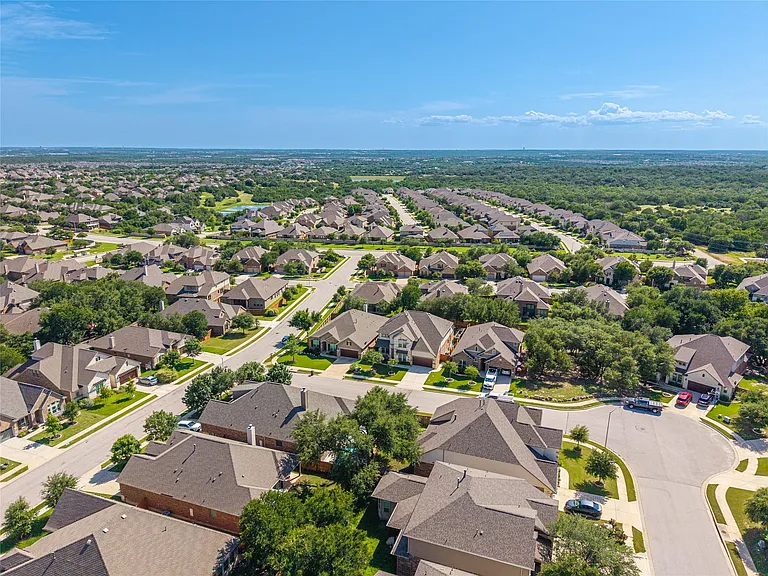 228 Lockhart Loop — Photo 36