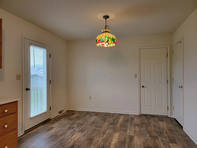 3 Abbey Ln — Photo 5