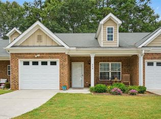 240 Rosenwald Ln, Hampton, GA 30228