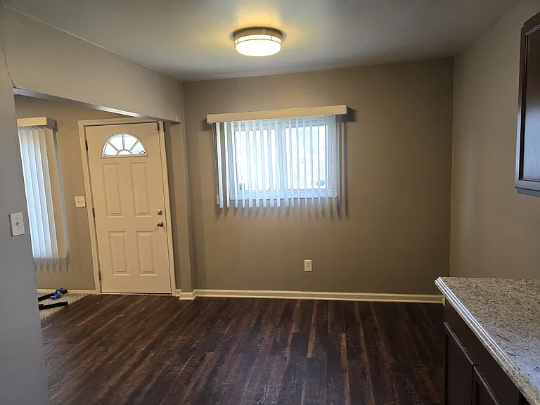 8509 Paige Ave — Photo 4
