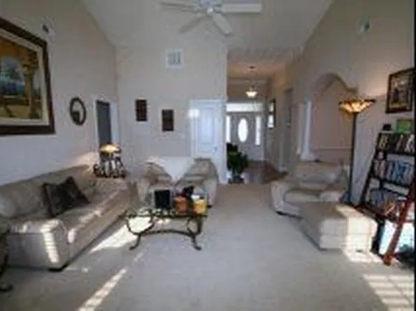 1012 Cathedral Dr, Suffolk, VA 23434