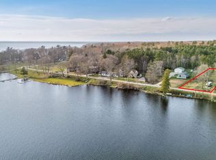 8136 W Arrowhead Rd, Manistique, MI 49854