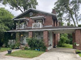 Dellwood Avenue 2920, 2