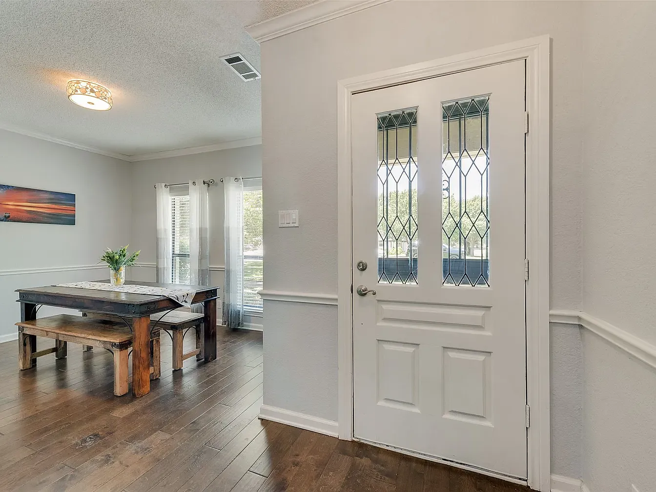 4 bed, 2669 sqft, $2,999 — Photo 3