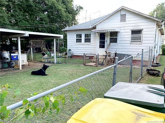 3rd image of 1333 Hillsboro St