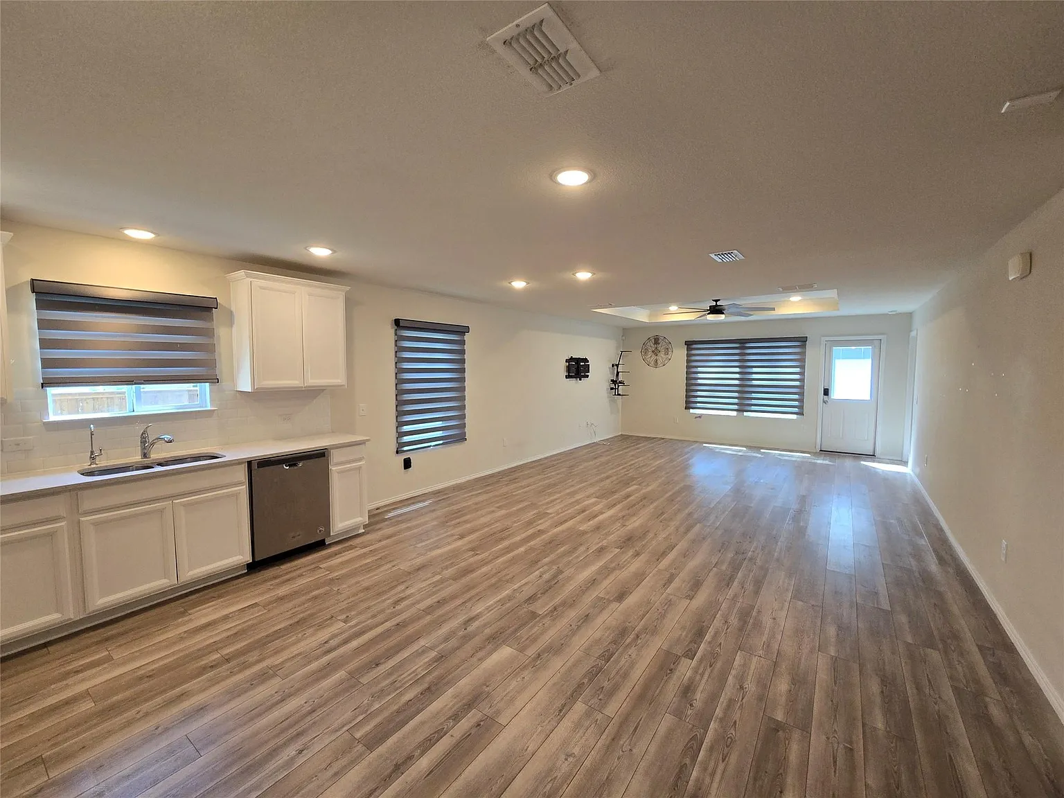 1126 Ainsley Lane - 1 — Photo 2