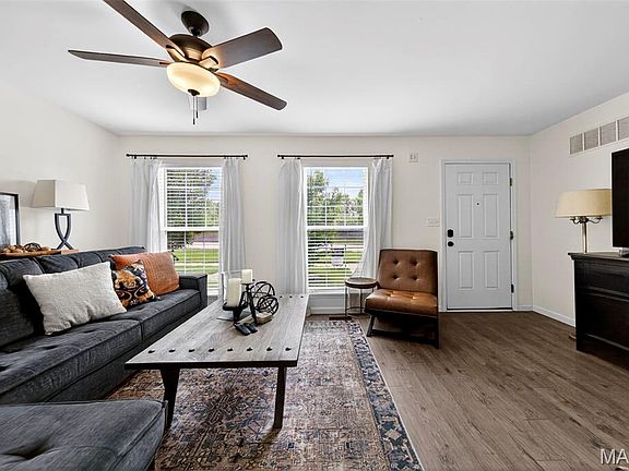 3rd image of 1819 Basston Dr