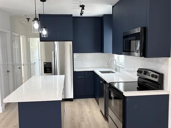 1348 NE 182nd St, North Miami Beach, FL 33162
