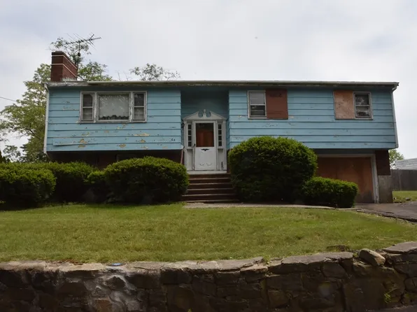 54 Matthies St, Beverly, MA 01915