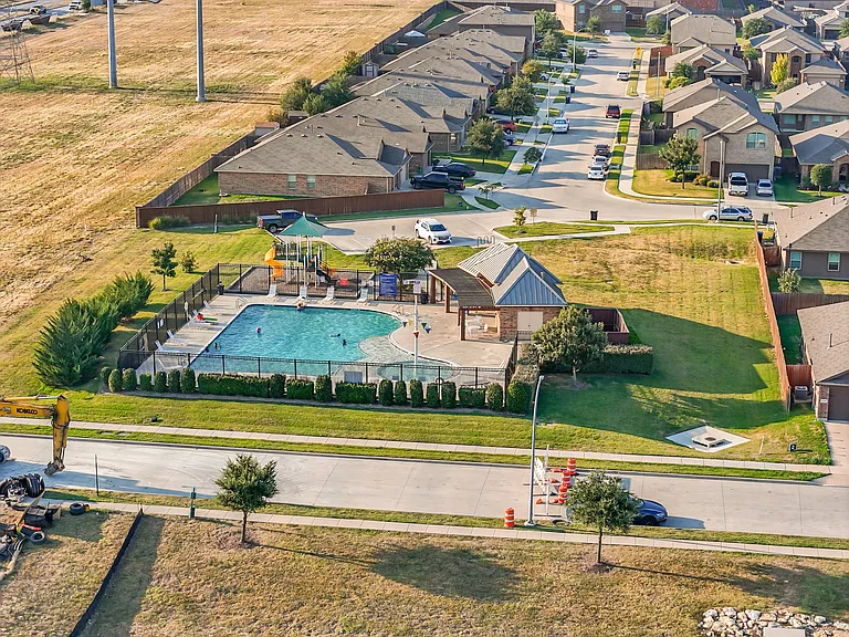 6353 Seagull Ln — Photo 24