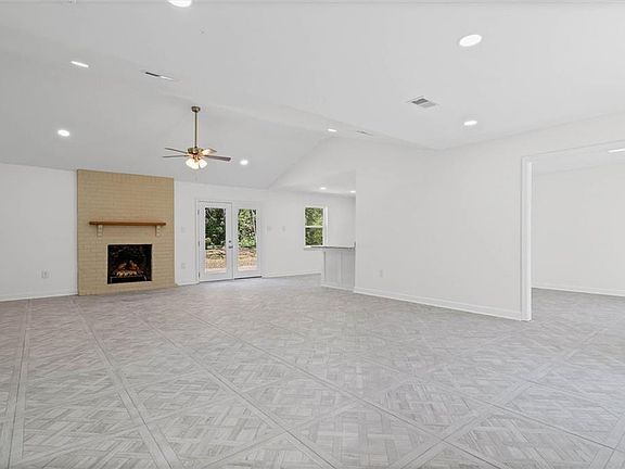 2nd image of 7121 Old Military Rd