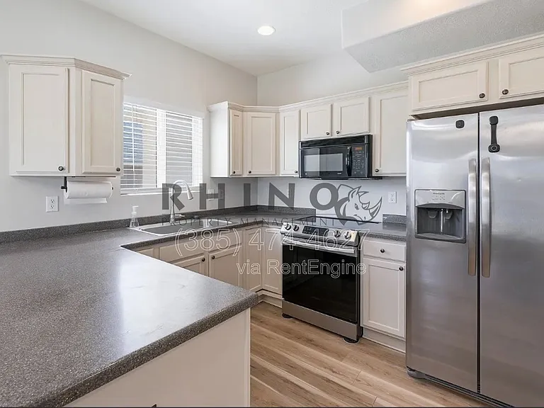 2230 N 2270th St W — Photo 2
