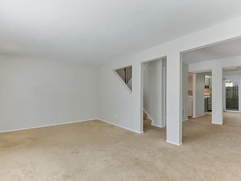 228 N Palmyra Dr — Photo 1