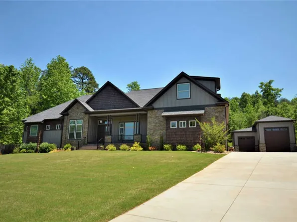 208 Woodlake Dr, Spartanburg, SC 29301