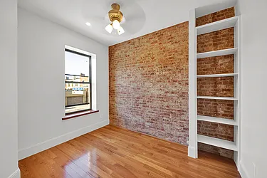 Rented by Alexander Bilu, LREB