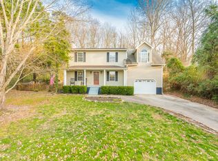 2512 Maple Dr, Knoxville, TN 37918