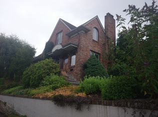 2556 2nd Ave W, Seattle, WA 98119