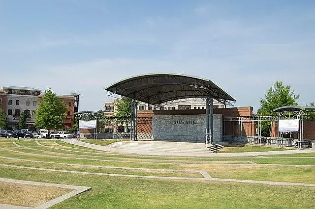 Steps away from City of Suwanee events.
