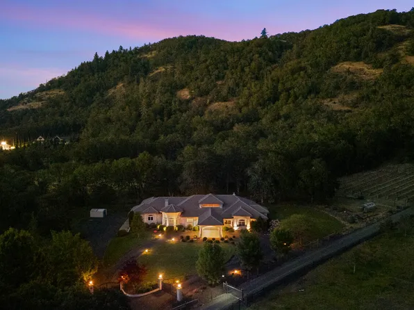 175 Echo Canyon Ln, Roseburg, OR 97471