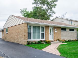 7506 Arcadia St, Morton Grove, IL 60053