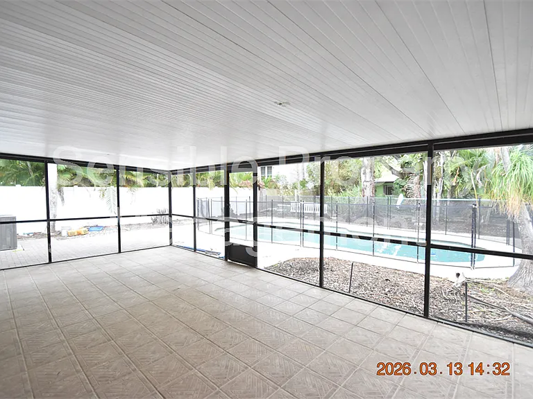 528 Suwanee Cir — Photo 34