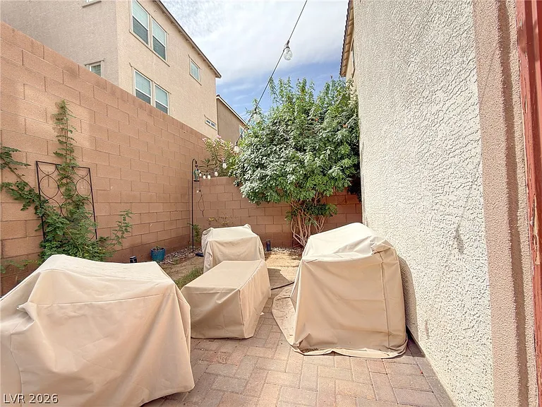 372 Ambitious St — Photo 42