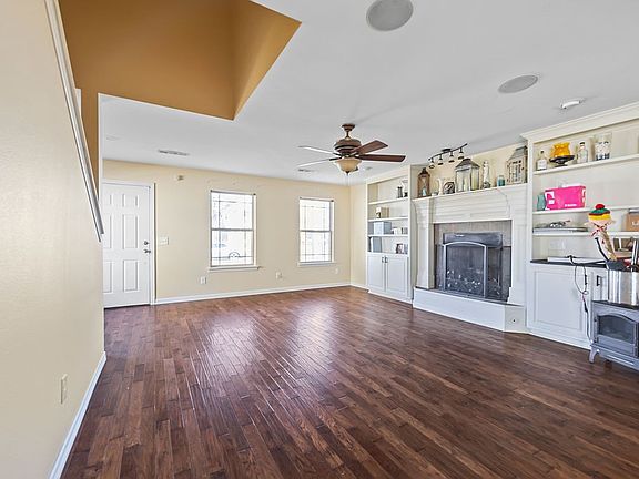 5th image of 3603 N Tower Cir