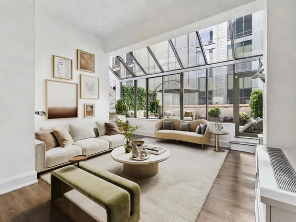 31 East 28th Street image 1 of 12