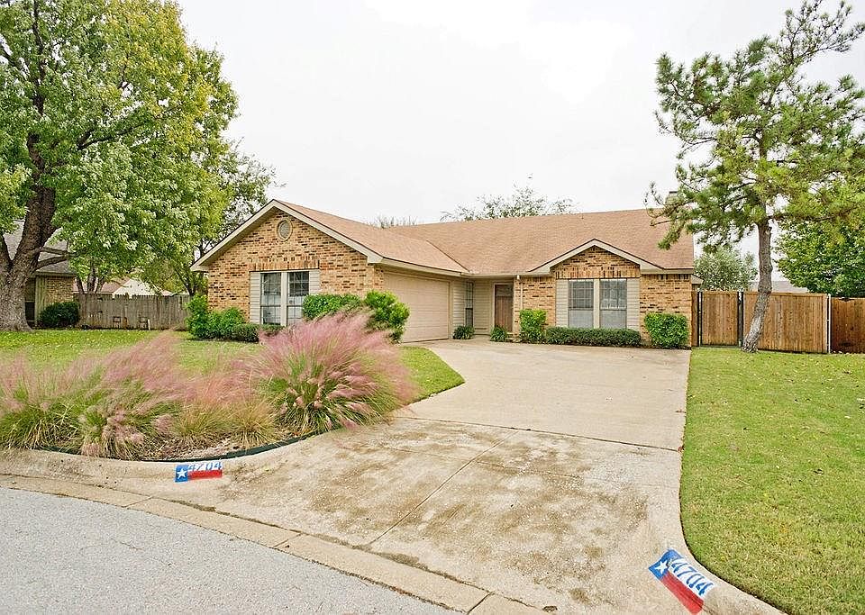 1st image of 4704 Winterhazel Ct