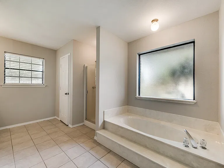 406 Dogwood Trl — Photo 18