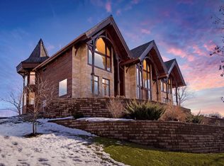 84 McIntosh Rd E, La Crescent, MN 55947